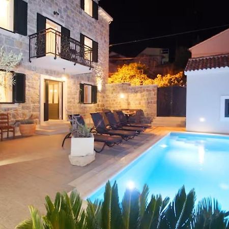 מאקרסקה Villa Filipetti With Heated Pool מראה חיצוני תמונה