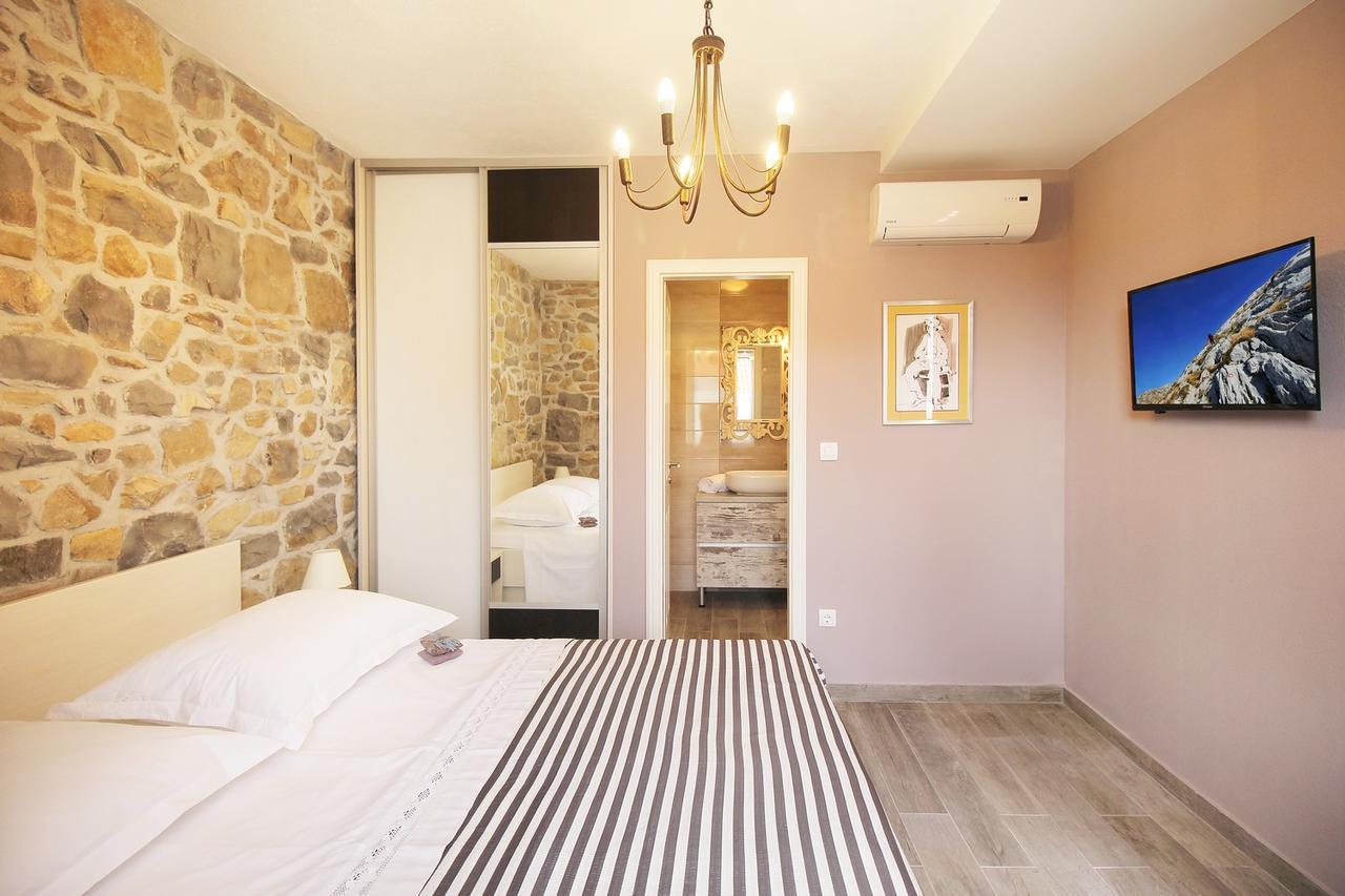 מאקרסקה Villa Filipetti With Heated Pool מראה חיצוני תמונה