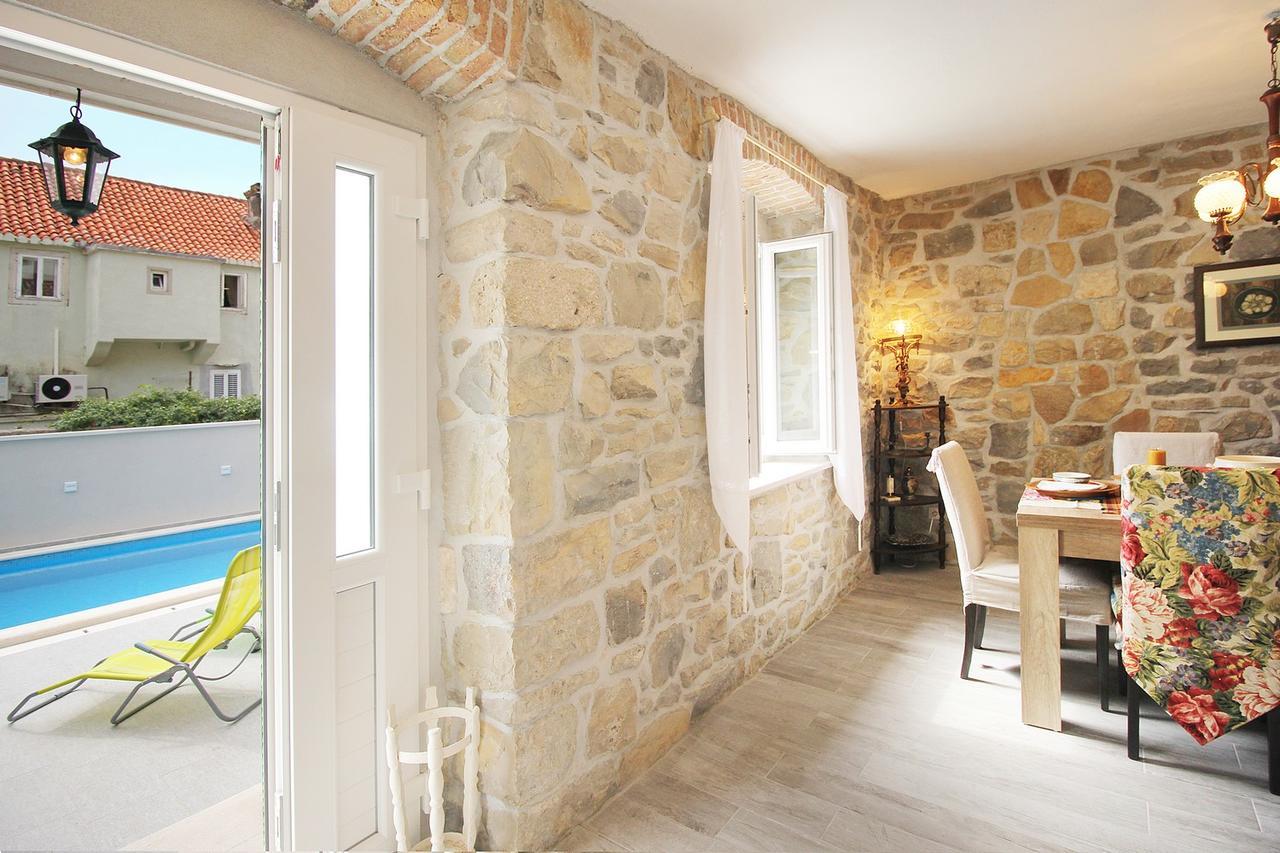 מאקרסקה Villa Filipetti With Heated Pool מראה חיצוני תמונה